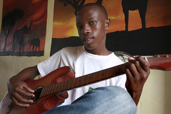 Portrait by Hamis Ndikumukiza